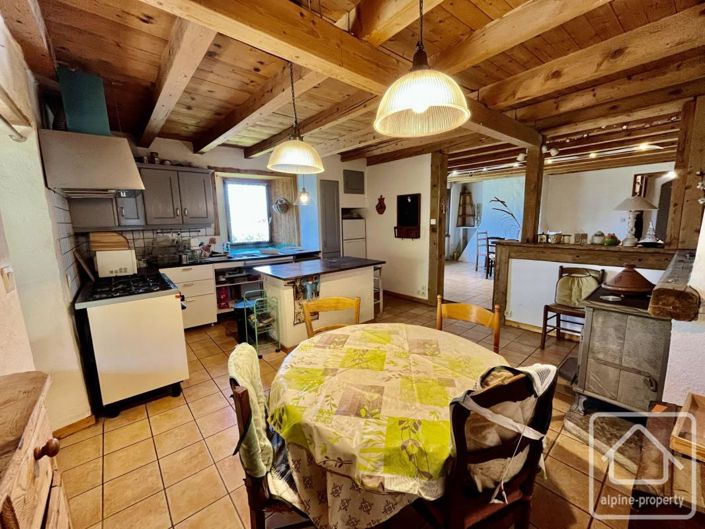 Image No.10-3 Bed Property for sale