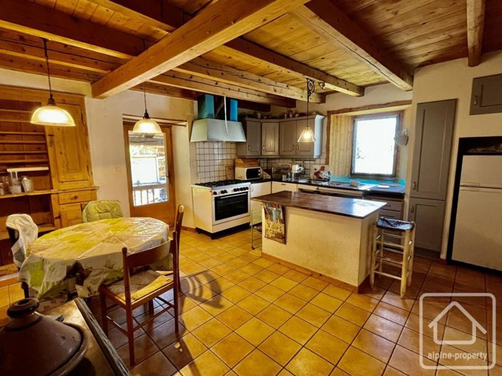 Image No.6-3 Bed Property for sale