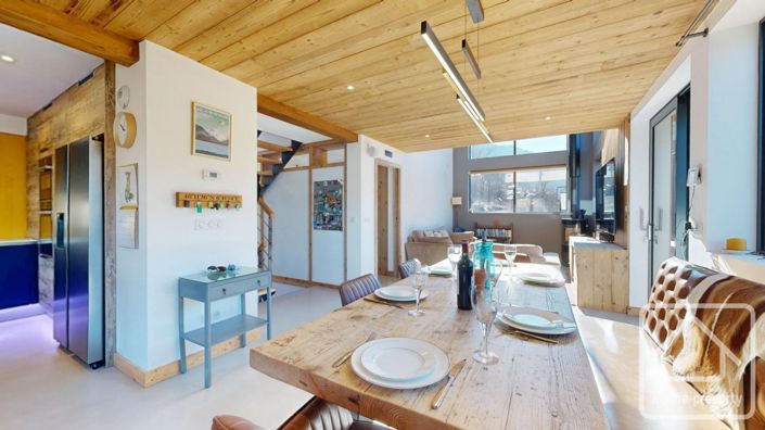 Image No.12-6 Bed Property for sale