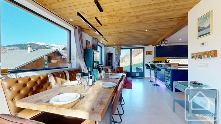 Image No.14-6 Bed Property for sale