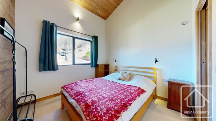 Image No.30-6 Bed Property for sale