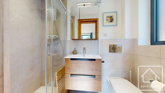 Image No.35-6 Bed Property for sale