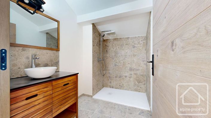 Image No.22-4 Bed Apartment for sale