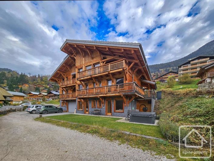 Image No.54-7 Bed Property for sale