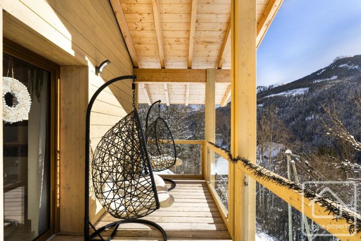 Image No.21-6 Bed Property for sale