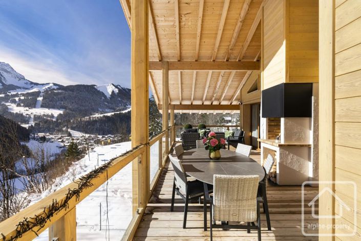 Image No.22-6 Bed Property for sale