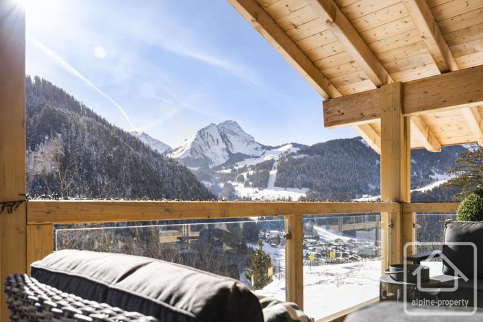 Image No.23-6 Bed Property for sale