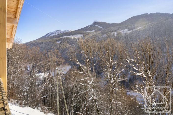 Image No.24-6 Bed Property for sale