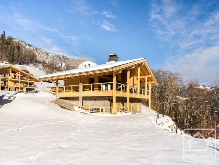 Image No.54-6 Bed Property for sale