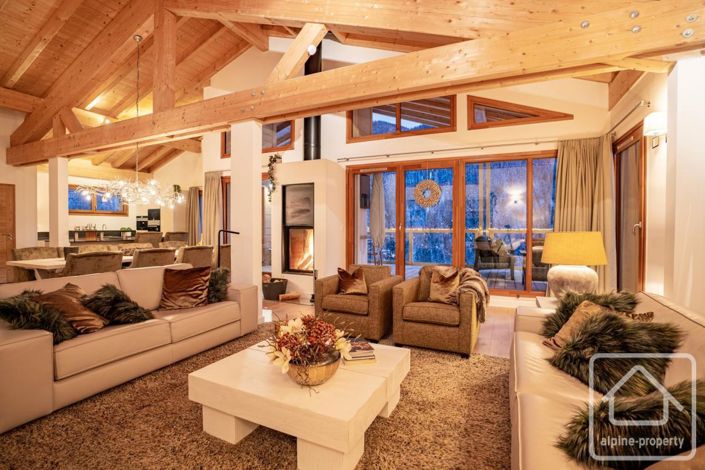 Image No.59-6 Bed Property for sale