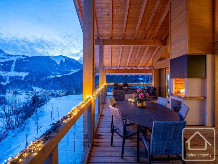 Image No.62-6 Bed Property for sale