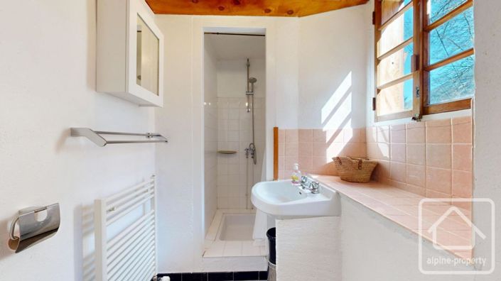 Image No.13-3 Bed Property for sale