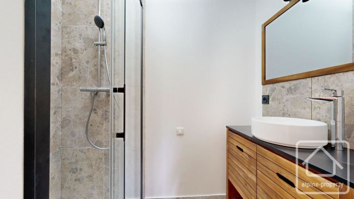 Image No.18-2 Bed Apartment for sale