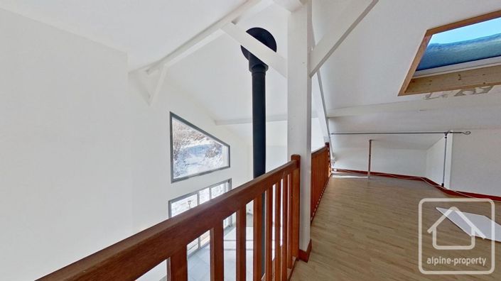 Image No.20-3 Bed Property for sale