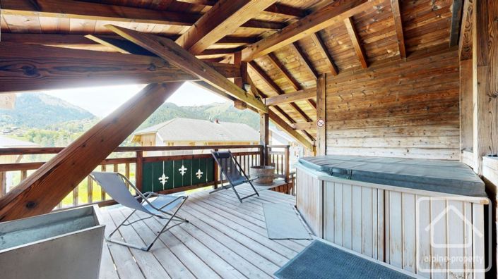 Image No.14-7 Bed Property for sale