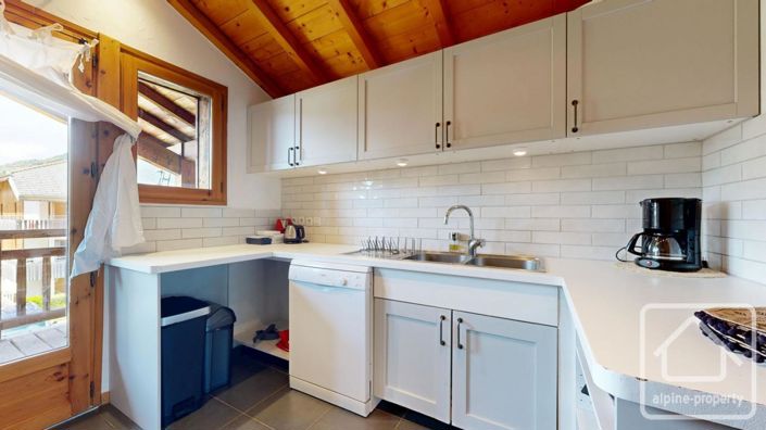 Image No.16-7 Bed Property for sale