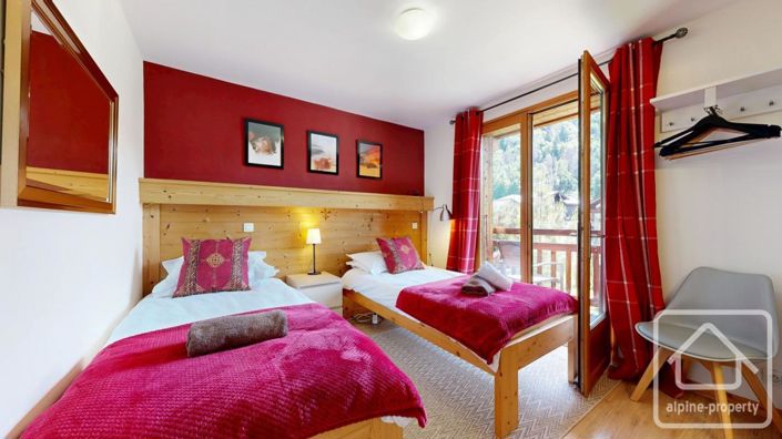 Image No.29-7 Bed Property for sale