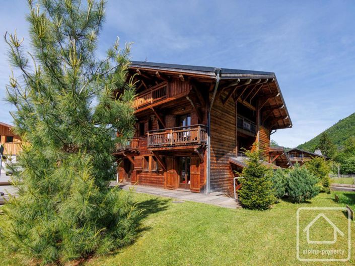 Image No.3-7 Bed Property for sale