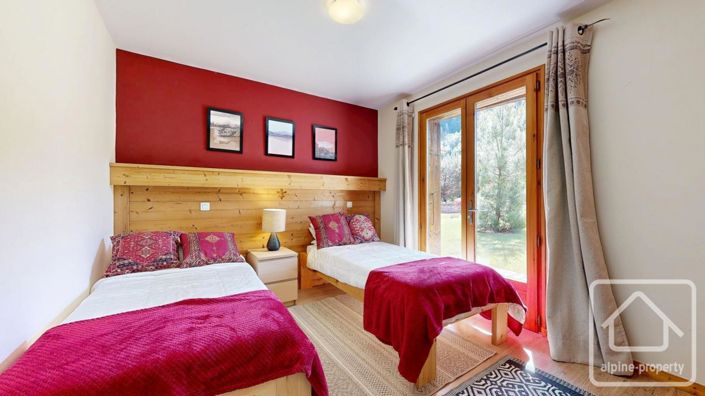 Image No.35-7 Bed Property for sale