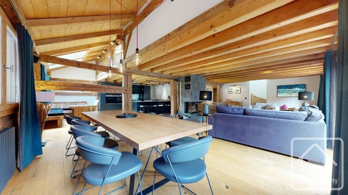 Image No.10-7 Bed Property for sale