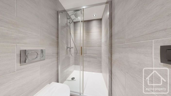 Image No.26-7 Bed Property for sale