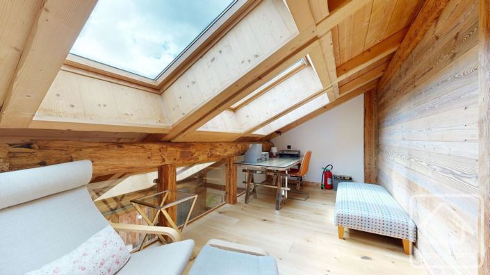 Image No.30-7 Bed Property for sale