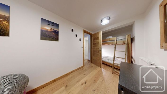 Image No.38-7 Bed Property for sale