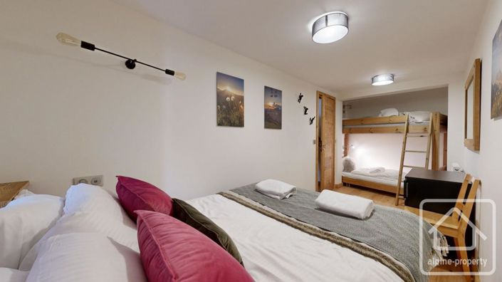 Image No.39-7 Bed Property for sale