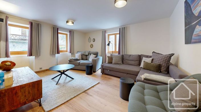 Image No.44-7 Bed Property for sale