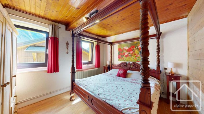 Image No.17-3 Bed Property for sale