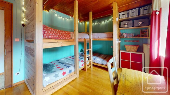 Image No.21-3 Bed Property for sale