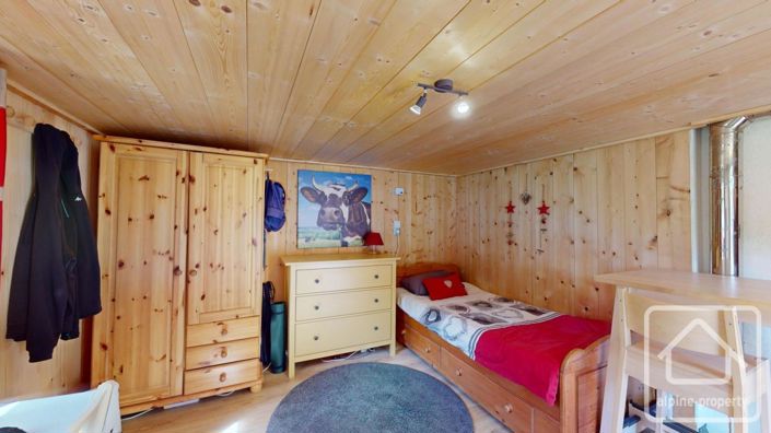 Image No.22-3 Bed Property for sale