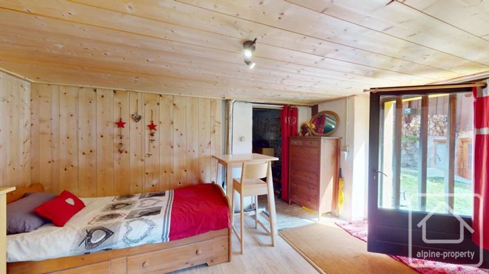 Image No.24-3 Bed Property for sale