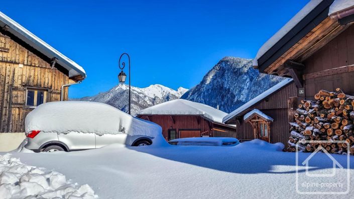 Image No.6-3 Bed Property for sale