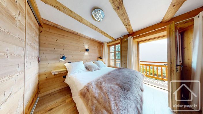 Image No.19-7 Bed Property for sale