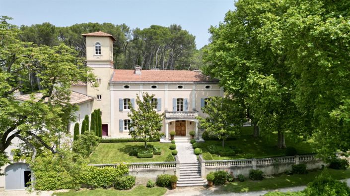 Image No.1-6 Bed House for sale