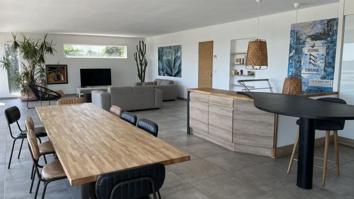 Image No.4-4 Bed House for sale