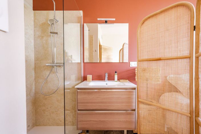 Image No.11-6 Bed House for sale