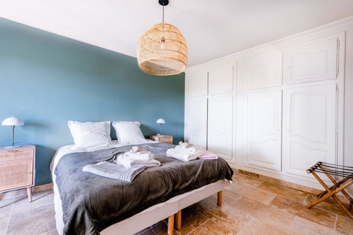 Image No.18-6 Bed House for sale