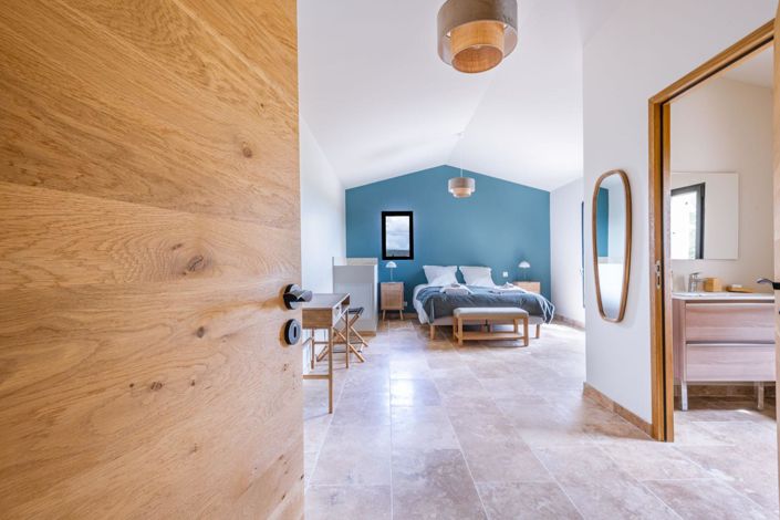 Image No.21-6 Bed House for sale