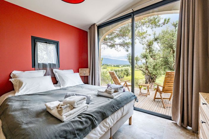 Image No.9-6 Bed House for sale