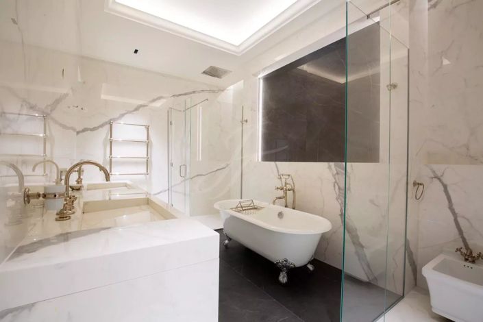 Image No.12-5 Bed House for sale