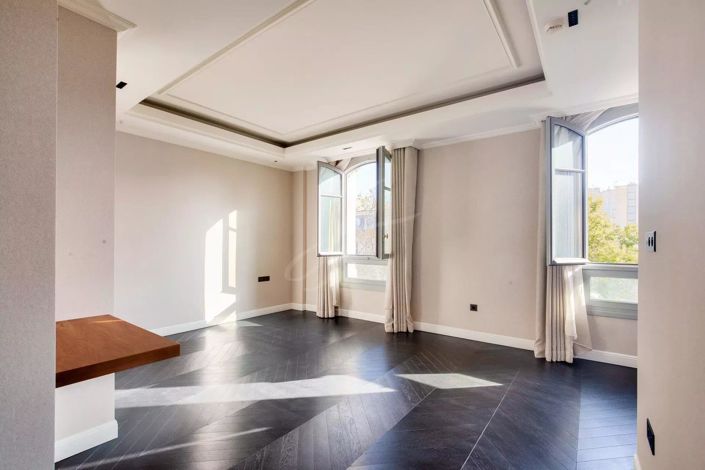 Image No.16-5 Bed House for sale