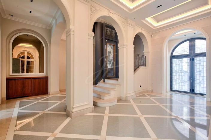 Image No.2-5 Bed House for sale