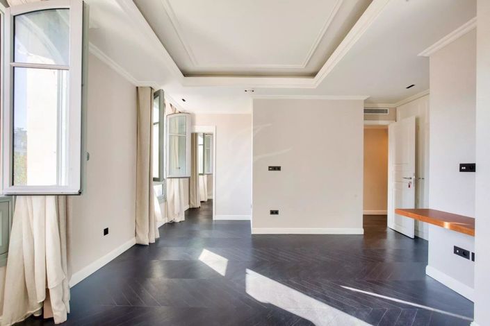 Image No.21-5 Bed House for sale