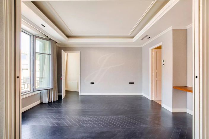 Image No.25-5 Bed House for sale