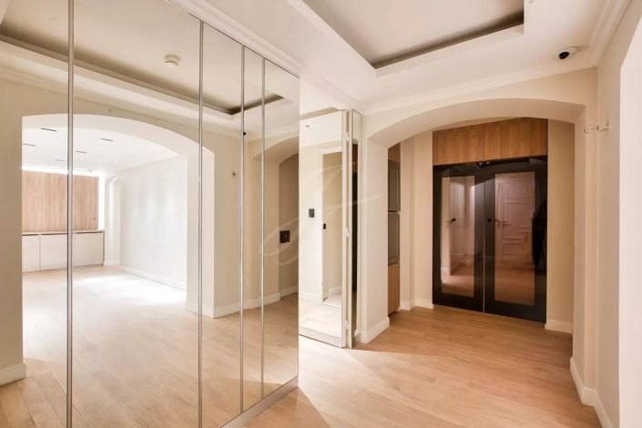 Image No.37-5 Bed House for sale