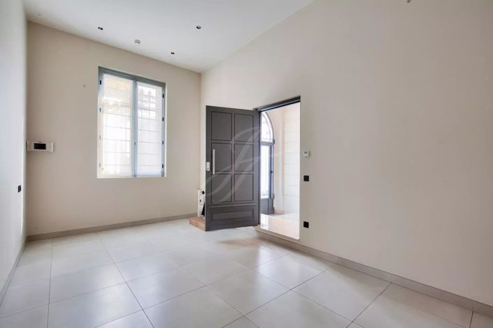 Image No.40-5 Bed House for sale