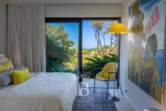 Image No.16-5 Bed House for sale