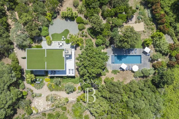 Image No.24-5 Bed House for sale